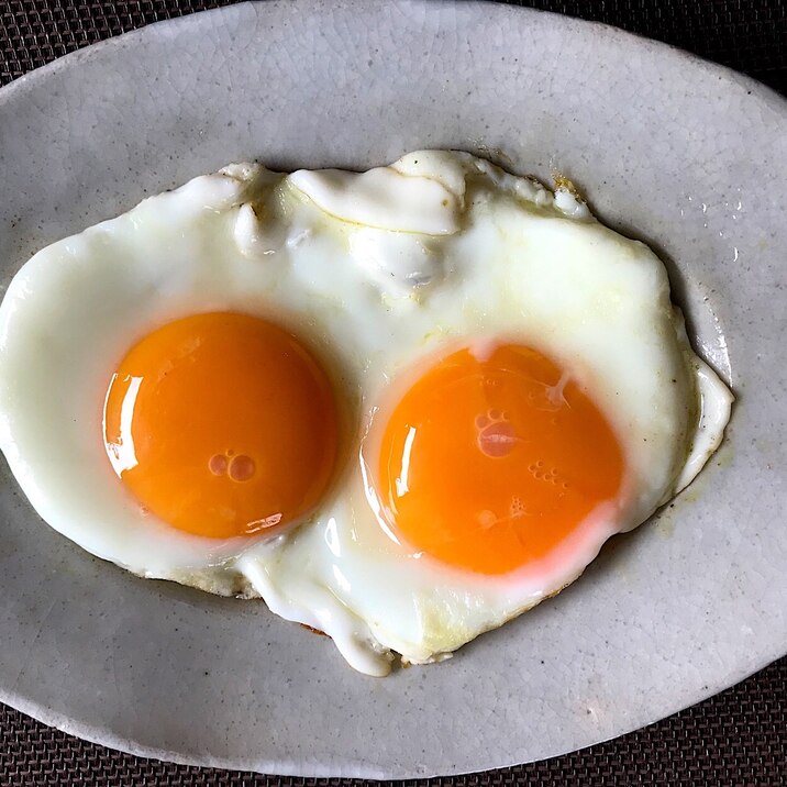 理想の目玉焼き☆双子目玉焼きの作り方☆黄身半熟！